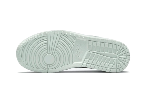 Wethenew Sneakers France Air Jordan 1 Low SE Barely Green 3.0 1200x cf92c2ed cd46 4697 8c21 f6aa44efacf3
